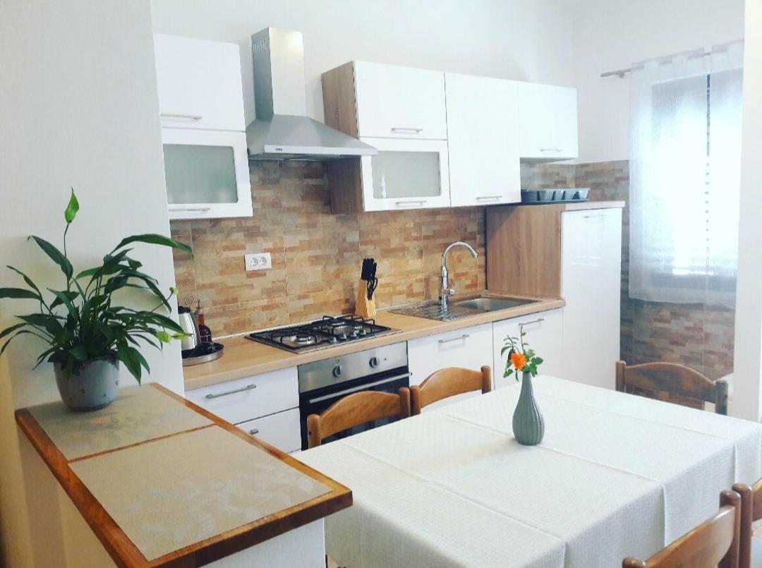 PUY Apartment Nena Near The City Center With Free Parking מראה חיצוני תמונה